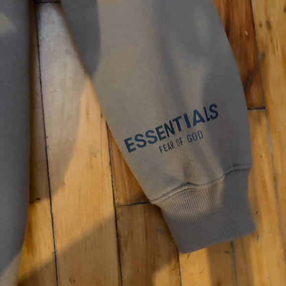 Essentials fear of God Tan Hoodie with Black Logo - Picture 4 of 6